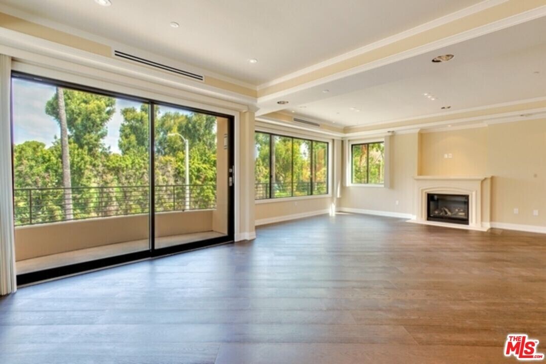 12234 Montana Ave in Los Angeles, CA - Building Photo