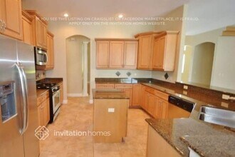 1103 Carriage Park Dr in Valrico, FL - Building Photo - Building Photo