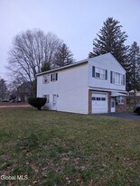 2 Friebel Rd in Albany, NY - Building Photo