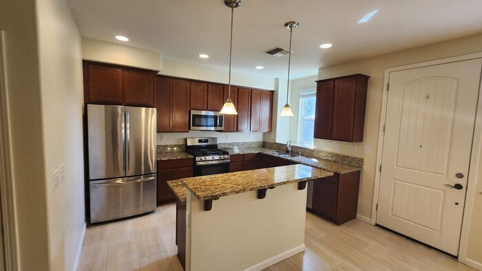 2035 S Virginia St in Reno, NV - Building Photo