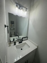 251 Chapel St in Hampton, VA - Foto de edificio - Building Photo