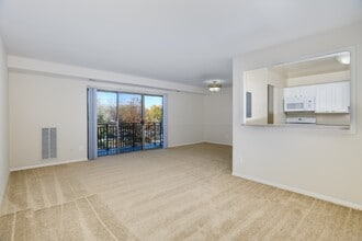 PeachTree of McLean Apartments in Falls Church, VA - Building Photo - Building Photo