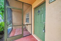 10405 NW 7th St in Pembroke Pines, FL - Foto de edificio - Building Photo