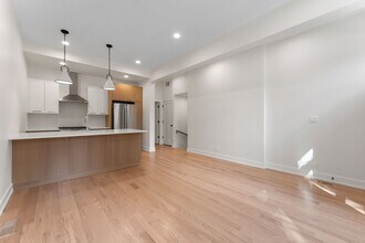 1954 N Sheffield Ave in Chicago, IL - Building Photo - Building Photo