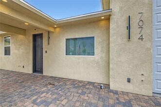7074 Pinebrook Ct in Las Vegas, NV - Building Photo - Building Photo