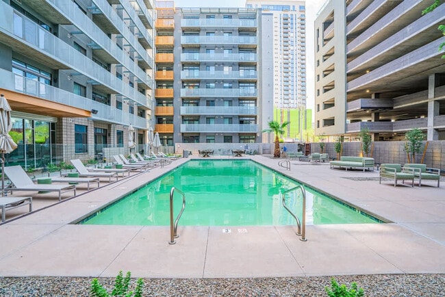 333 E Roosevelt St in Phoenix, AZ - Building Photo - Building Photo