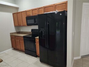 231 SE 24th Ave in Cape Coral, FL - Building Photo - Building Photo