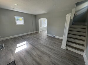 1270 Moore St in Akron, OH - Building Photo - Building Photo
