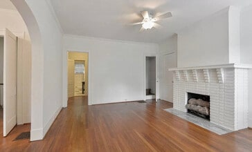 466 Burlington Rd NE, Unit A in Atlanta, GA - Building Photo - Building Photo