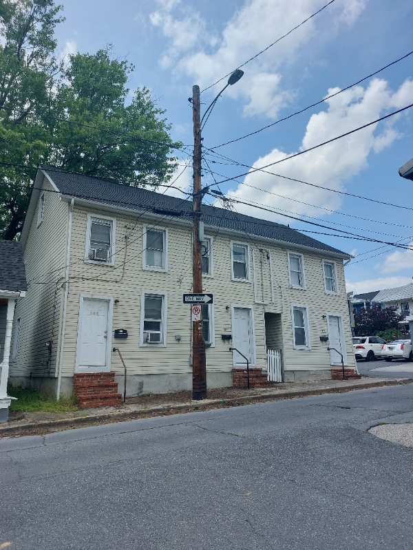 property at 615 Chapel Alley