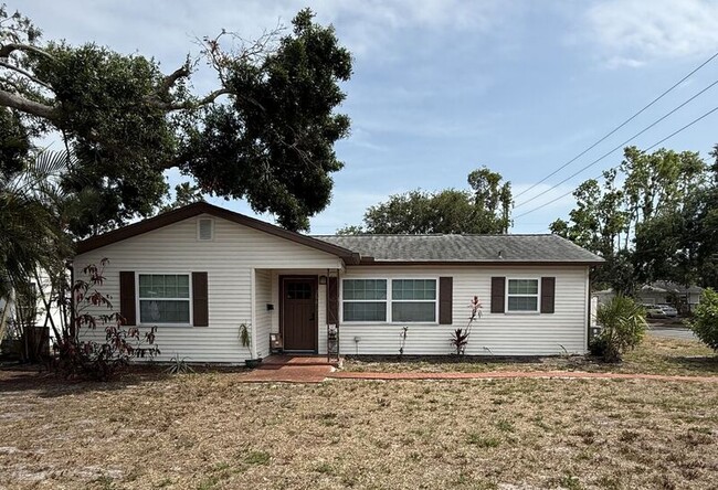 property at 206 40th Ave NE