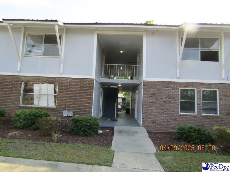1100-11G2 S Mayfair Terrace in Florence, SC - Building Photo