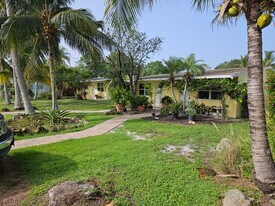 10081 Illinois St, Unit 10081 Illinois st in Bonita Springs, FL - Building Photo