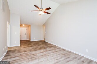 4289 Duncan Ives Dr in Buford, GA - Building Photo - Building Photo