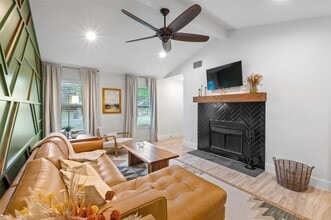 801 Forest Glen Cove, Unit 7 in Round Rock, TX - Building Photo - Building Photo