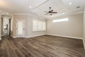 616 Omaha St in Palm Harbor, FL - Building Photo - Building Photo