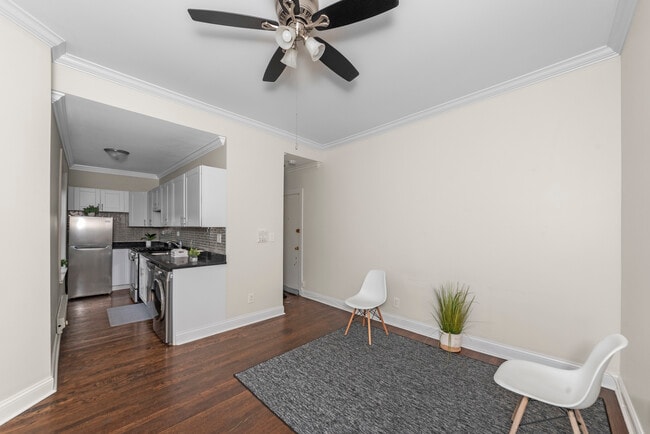 915 W Waveland Ave, Unit #923-3B in Chicago, IL - Building Photo - Building Photo