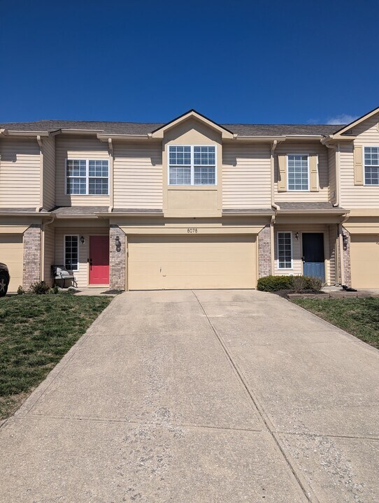 8078 Windham Lake Way in Indianapolis, IN - Building Photo