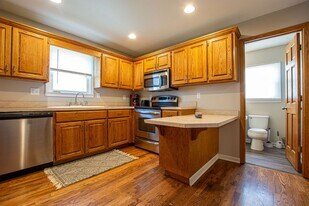 63 S Bell St in Fremont, NE - Building Photo