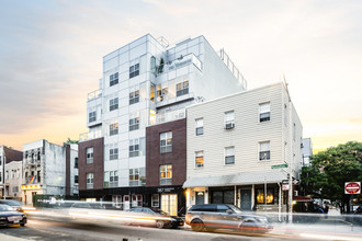 387 Manhattan Ave in Brooklyn, NY - Building Photo - Building Photo