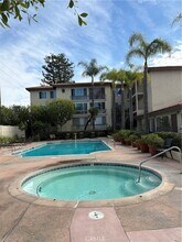 12720 Burbank Blvd in Los Angeles, CA - Building Photo - Building Photo