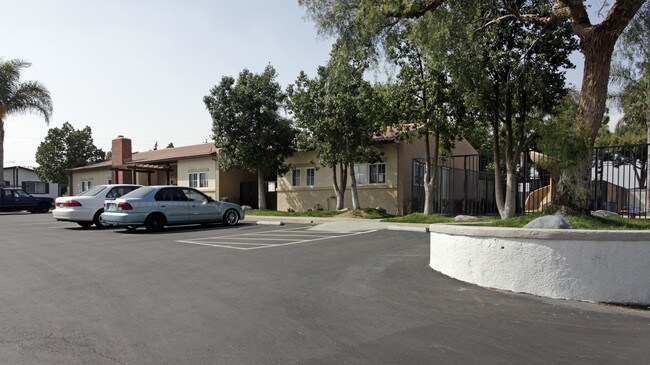 Villa Fontana in Bloomington, CA - Building Photo - Building Photo