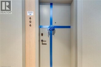 770 Whitlock Ave in Milton, ON - Building Photo - Building Photo