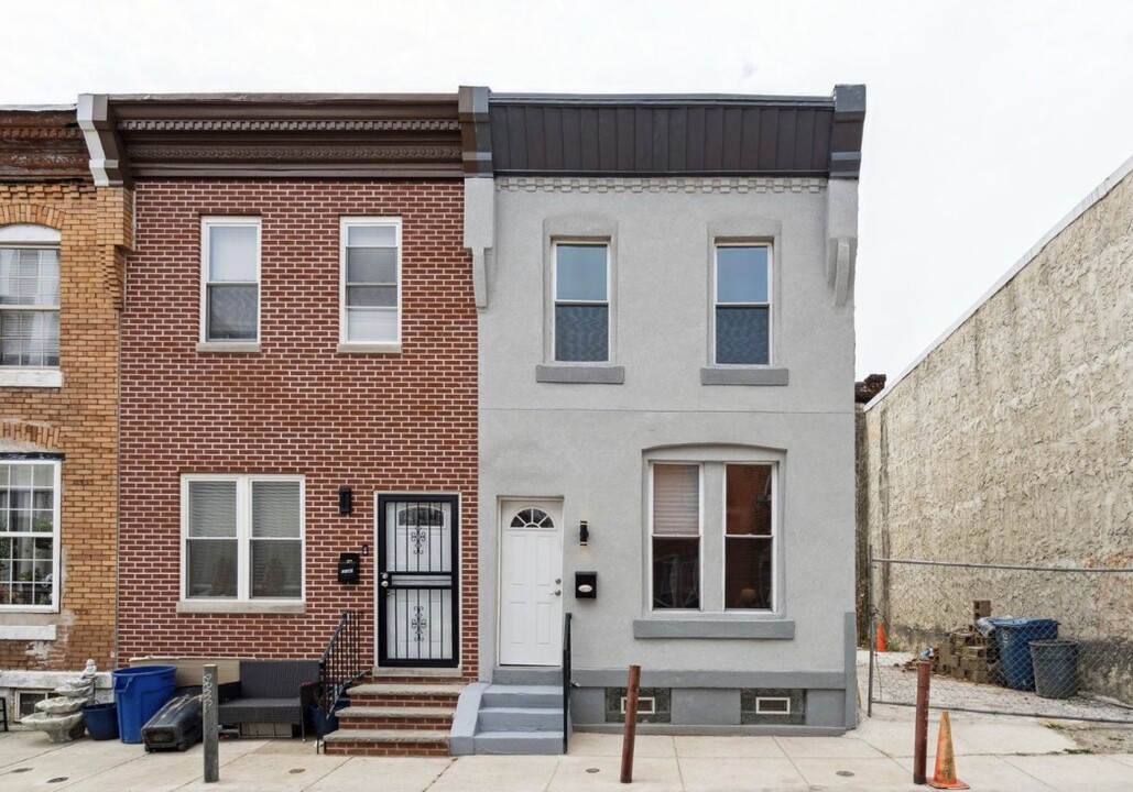 2138 E Birch St in Philadelphia, PA - Foto de edificio