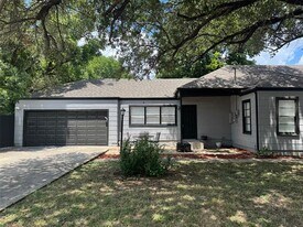 601 Harrisdale Ave in River Oaks, TX - Building Photo