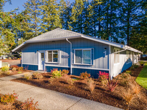 Evergreen Park Apartments in Olympia, WA - Foto de edificio - Building Photo