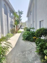 9660 Sepulveda Blvd in North Hills, CA - Building Photo - Building Photo