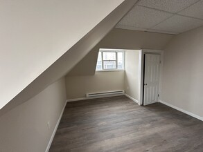 16 N Iowa Ave in Atlantic City, NJ - Building Photo - Interior Photo