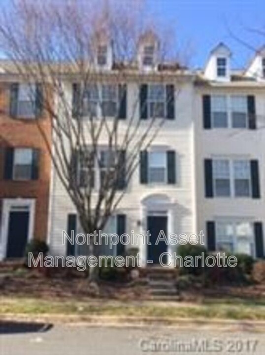 11920 Chelton Ridge Ln in Charlotte, NC - Building Photo