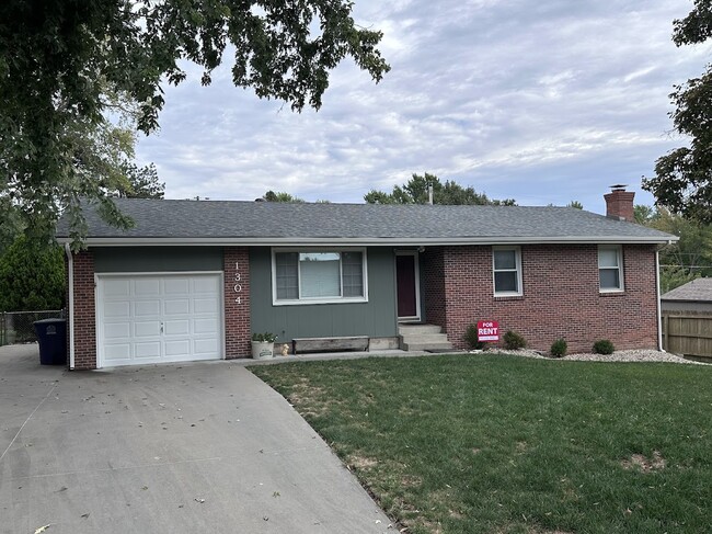 property at 1304 Overlook Dr