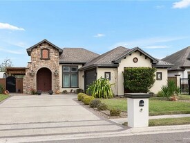 2100 Rice Ave in McAllen, TX - Building Photo