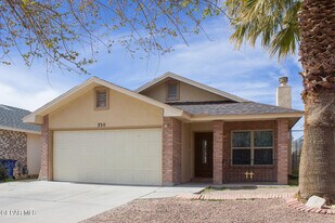 3311 Catherine Ann Dr in El Paso, TX - Building Photo