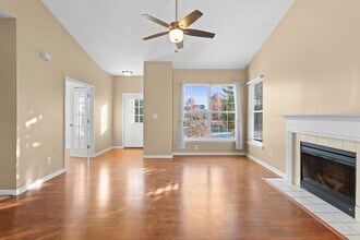 952 Helston Ave in Westfield, IN - Building Photo - Building Photo