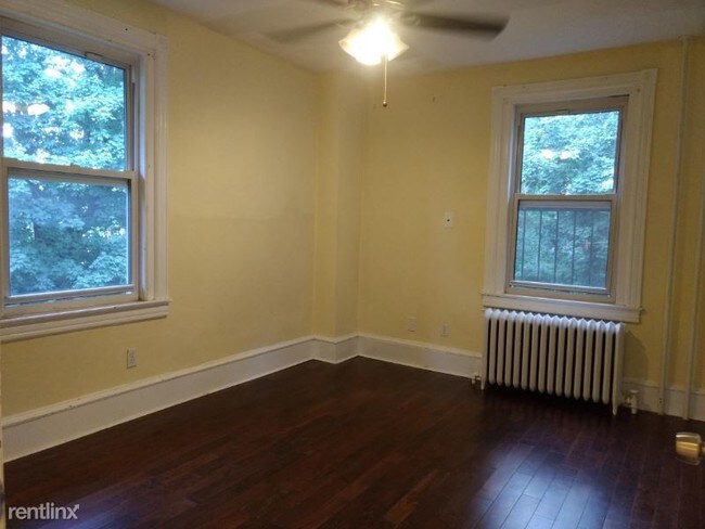 22 School Ln in Ardmore, PA - Building Photo - Building Photo