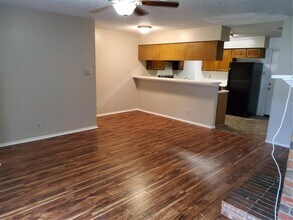 516 Rita Ln-Unit -C in Arlington, TX - Building Photo - Building Photo