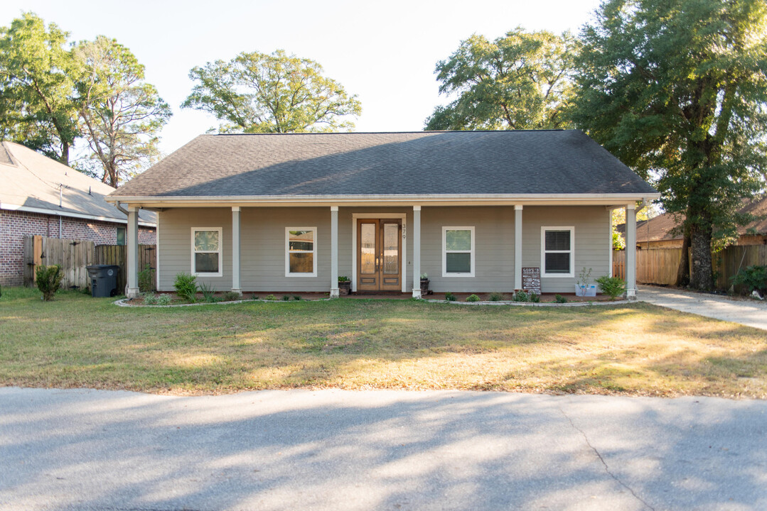 379 Iowa St in Valparaiso, FL - Foto de edificio