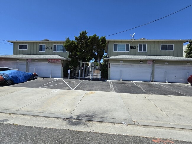 6823 Hayvenhurst Ave, Unit 6827#5