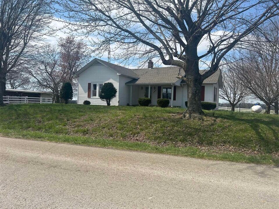 167 Hydro Pondsville Rd in Smiths Grove, KY - Building Photo