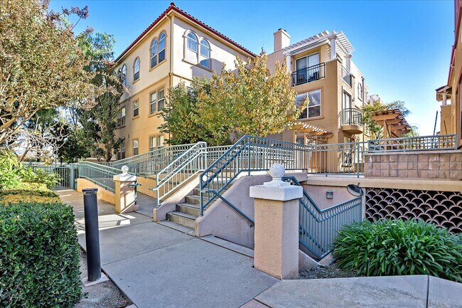 952 S 11th St, Unit 231 in San Jose, CA - Building Photo - Building Photo