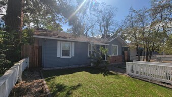 815 main st, Unit FRONT in Roseville, CA - Building Photo - Building Photo