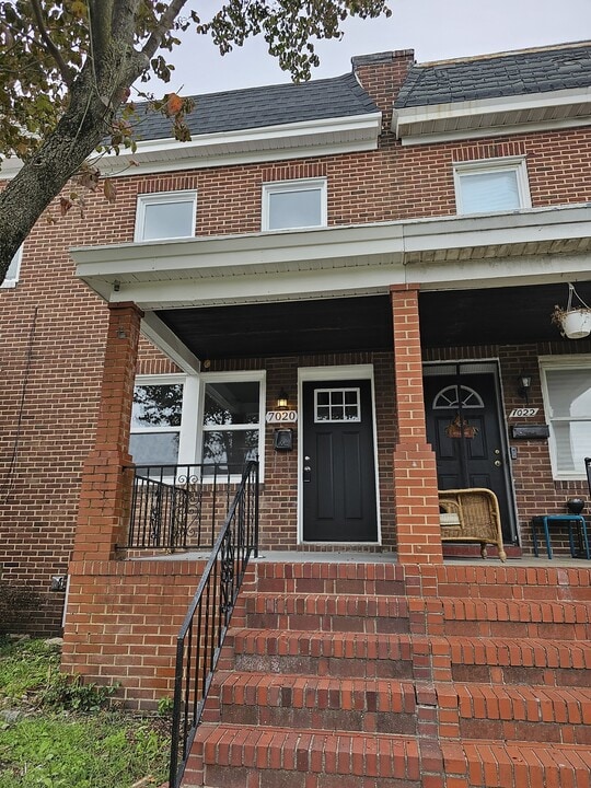 7024 Belclare Rd in Dundalk, MD - Building Photo