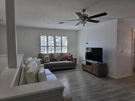 2687 Stanfield Ave in Orlando, FL - Building Photo
