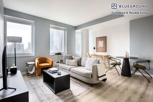 70 W 45th St in New York, NY - Building Photo