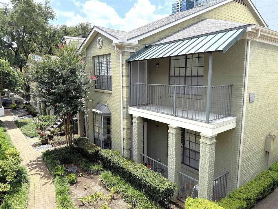 2700 Revere St in Houston, TX - Building Photo