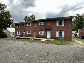 208 Meadow St in Scottsboro, AL - Building Photo - Building Photo