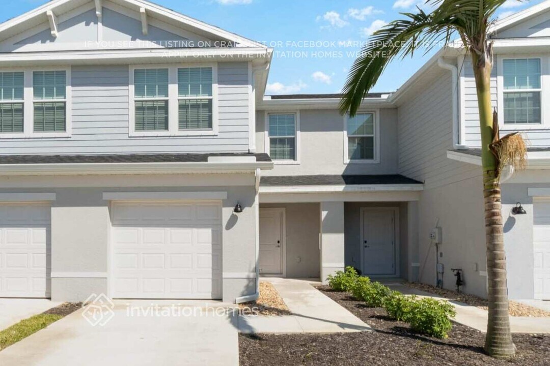 10368 Bradmore Rd in Ft. Myers, FL - Building Photo